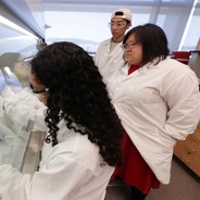 Dr. Lesley Chow and students in her lab