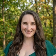 Carly headshot